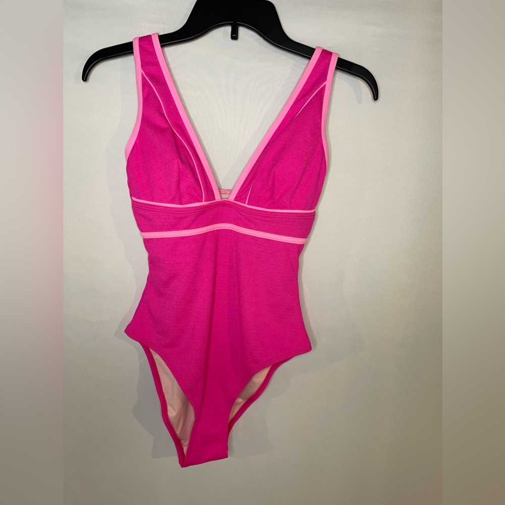 NWT Cupshe One Piece Swim Suit With Tummy Contouring